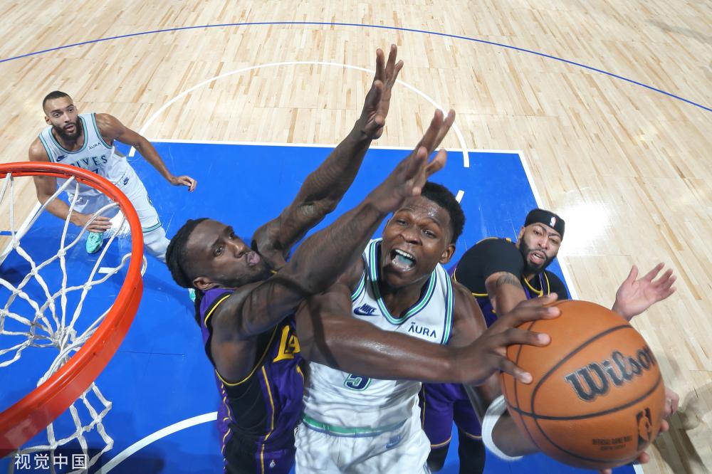 致力於為隊 致力於為隊